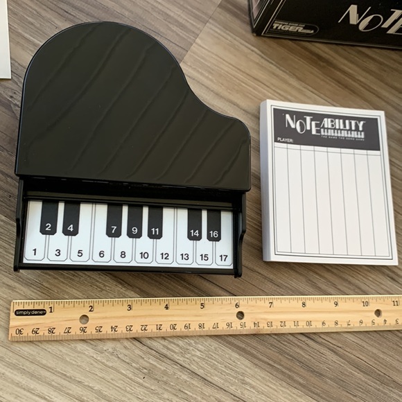 NoteAbility Name The Song Game & Baby Grand Piano 1990 Tiger Note Ability - Picture 3 of 5